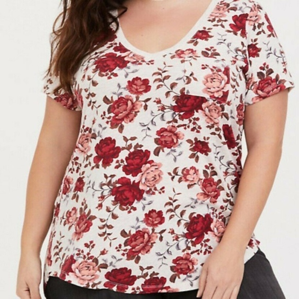 Torrid Rose Floral V-Neck Tee BNWT SIZE 3